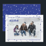 Cartão De Festividades Estrelas Fofas Desenhadas à Mão Feliz Hanukkah Fam<br><div class="desc">Cartões de foto estilosos e fofos são perfeitos para todos os seus amigos e familiares nesta época de festas. Personalize o texto "feliz hanukkah" com seu próprio cumprimento e altere o nome da família e o ano e troque a imagem por uma foto de seus filhos, animal de estimação ou...</div>