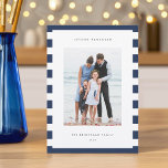 Cartão De Festividades Faixa Clássica | Foto Vertical Hanukkah<br><div class="desc">Compartilhe cartões de natal com esses cartões com fotos Hanukkah apresentando seu conjunto de fotos favorito em um fundo de listras claras,  azuis e brancas. Uma área de mensagem editável permite personalizar seu Chanukah ou cartões de natal. Adicione seu nome ou nomes de família abaixo com o ano.</div>