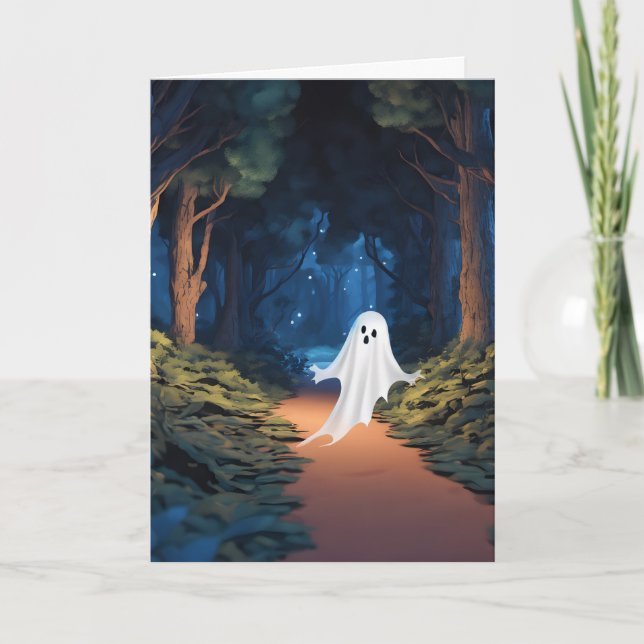 Cartão De Festividades Fantasma Branco de Halloween na Floresta (Frente)