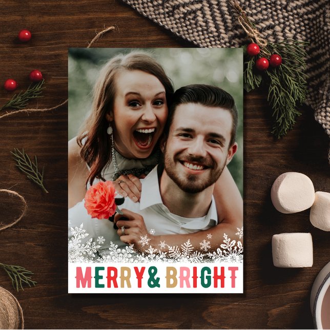 Cartão De Festividades Feliz Bright Casal Snowflake Foto de Natal (Merry Bright Couple's Snowflake Photo Christmas Holiday Card)