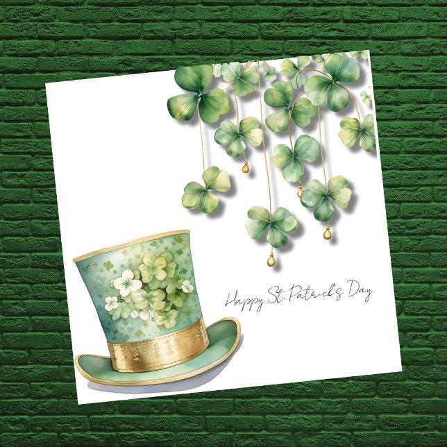 Cartão De Festividades Feliz Dia de São Patrício com Chapéu de Leprechaun (Gold and green leprechaun hat and clover with gold teardrops on a St Patrick's Day greeting card.)