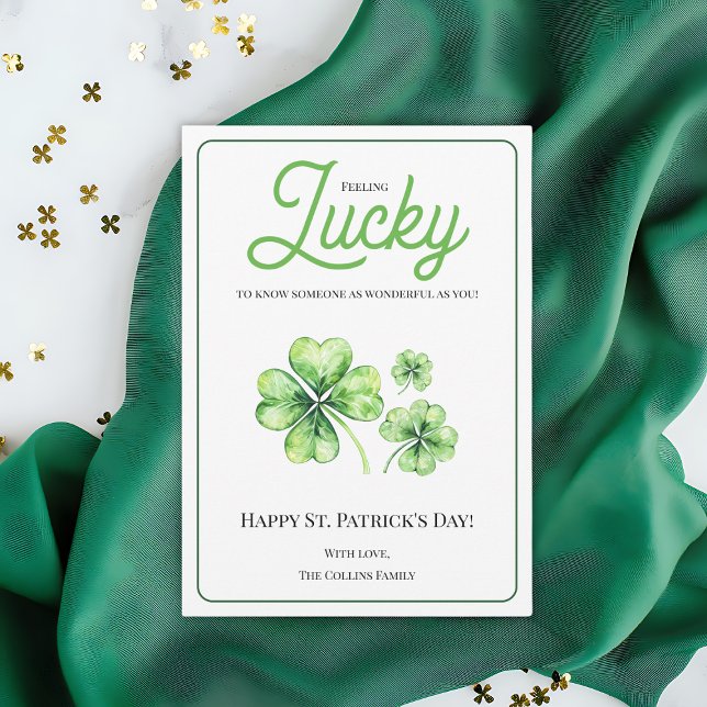 Cartão De Festividades Feliz Dia de São Patrício Verde Quatro Folha Vesti (Happy St Patrick's Day Green Four Leaf Clover Luck Holiday Card)