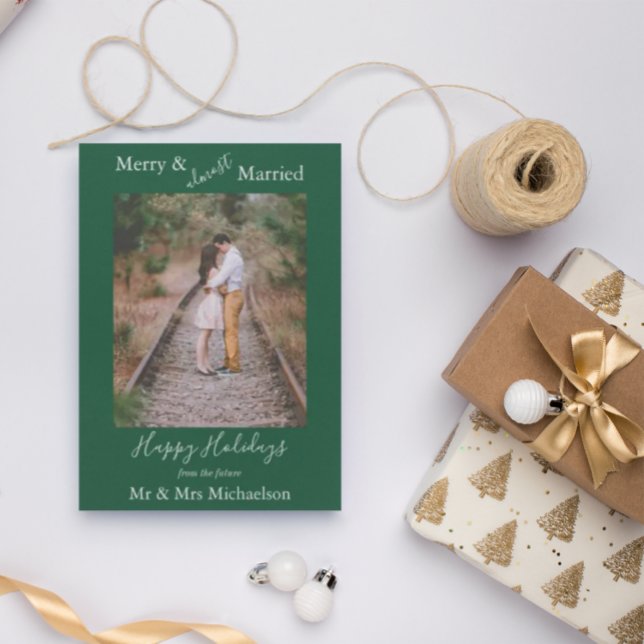 Cartão De Festividades Feliz e Minimalista Quase Casado (Criador carregado)