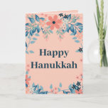 Cartão De Festividades Feliz Hanukkah, cor-de-rosa e azul<br><div class="desc">Um design azul e cor-de-rosa floral,  uma placa apresenta um fundo rosa claro e um "Hanukkah feliz" escrito em letras azuis em negrito. O dentro da placa tem um plano de fundo de rosa claro e está gravado em uma fonte azul cursiva. Compre o seu hoje! Clipart: AMBilustrações http://www.etsy.com/shop/AMBillustrations/</div>