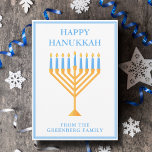 Cartão De Festividades Feliz Hanukkah Cute Personalizável Menorah<br><div class="desc">Um cartão feliz e personalizado de Hanukkah para uma família judia ou uma festa Chanukah com sinagoga. Personalize com seu próprio sobrenome ou informações de grupo em azul sob o bonito menorah azul.</div>