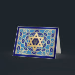 Cartão De Festividades Feliz Hanukkah. Estrela de David & Menorah<br><div class="desc">Feliz Hanukkah / Feliz Chanukah. Estrela Dourada de Cartões de Saudação personalizáveis de David e Menorah design. Cartões e presentes disponíveis na Categoria Feriados Judeus / Hanukkah da nossa loja.</div>