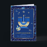 Cartão De Festividades Feliz Hanukkah. Menorah e Dreidel<br><div class="desc">Feliz Hanukkah. Design de Padrão Festivo Floral com Folha de Ouro Menorah, Estrela de David e Dreidel Hanukkah Cartões Saudáveis com nome personalizado e saudação. Cartões, convites de festas e presentes disponíveis na Categoria Feriados Judeus / Hanukkah da nossa loja.</div>