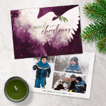 Cartão De Festividades Feliz Natal - Dove Magenta Green<br><div class="desc">Estas placas de saudação de Natal achatado de 7" x 5" apresentam uma pomba abstrato em tons de magenta. "Feliz Natal" em verde e magenta juntamente com um galho de oliveira verde. Personalize com seu nome de família e ano. O verso tem três fotos,  um retrato,  duas paisagens.</div>