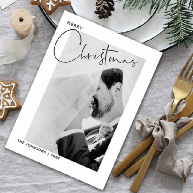 Cartão De Festividades Feliz Natal - Foto Manchada Primeiro Natal (Sharing our happiest moment with the world—newly married and filled with joy this holiday season!)