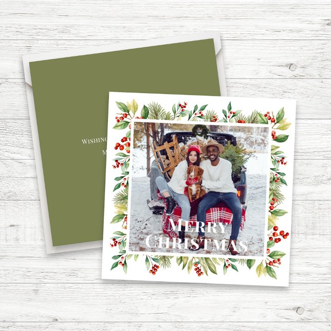 Cartão De Festividades Feliz Natal Foto Red Holly Botanical Greenerescênc (Christmas Photo Card with watercolor red holly berries greenery and simple square template.)