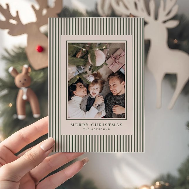 Cartão De Festividades Feliz Natal Green Stripes Foto Personalizada (Criador carregado)