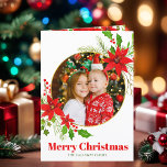 Cartão De Festividades Feliz Natal - Letra da Família Poinsettia<br><div class="desc">Uma bela poinsettia vermelha floral com folhas ocas rodeia sua foto festiva sobre o Feliz Natal. Crianças brilhantes e alegres fotografam cartões de natal com flores bonito e folhas criando as bordas superior e inferior na dentro ao redor da sua carta anual. Adicione uma imagem de segundo à esquerda.</div>