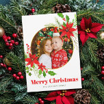 Cartão De Festividades Feliz Natal Poinsettia Família Festiva Foto<br><div class="desc">Uma bela poinsettia vermelha floral com folhas ocas rodeia sua foto festiva sobre o Feliz Natal. Crianças brilhantes e alegres fotografam cartões de natal com flores bonito e folhas criando as bordas superior e inferior atrás.</div>