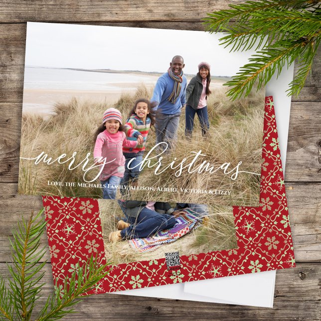 Cartão De Festividades Feliz Natal Red Snowflake Dois Foto (Merry Christmas Calligraphy Script holiday photo card with elegant snowflake pattern)