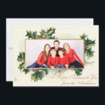 Cartão De Festividades Feliz Natal Vintage Holly e Calliografia<br><div class="desc">Com base em um cartão postal de natais vintages publicado em 1904 por Raphael Tuck e seus filhos, agora no dominio público. A foto do marcador de posição tem uma falso estrutura de ouro e é cercada por um santo com folhas verdes e bagas vermelhas. Na parte inferior, há a...</div>