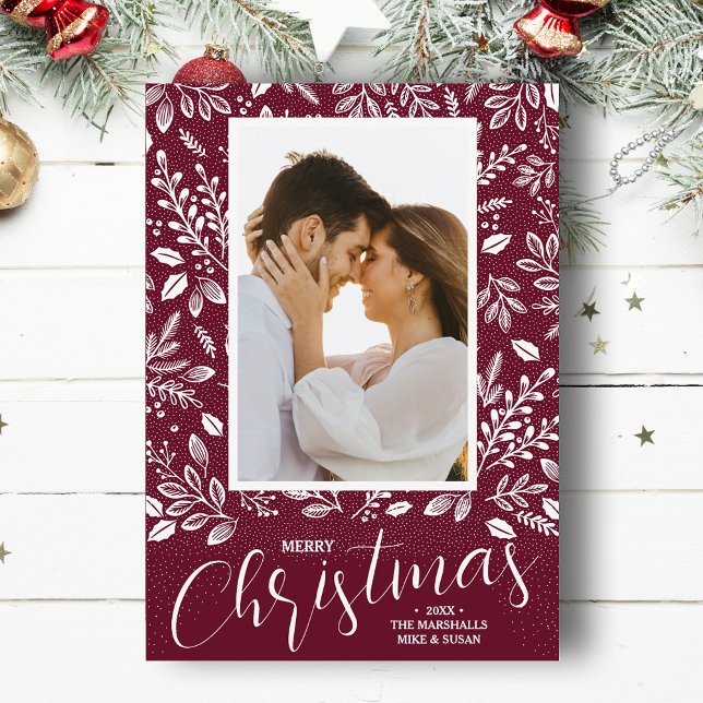 Cartão De Festividades Feliz Natal White Botanicals Foto (White botanicals on cranberry Merry Christmas photo holiday cards, PRINTED and/or INSTANT DOWNLOAD)