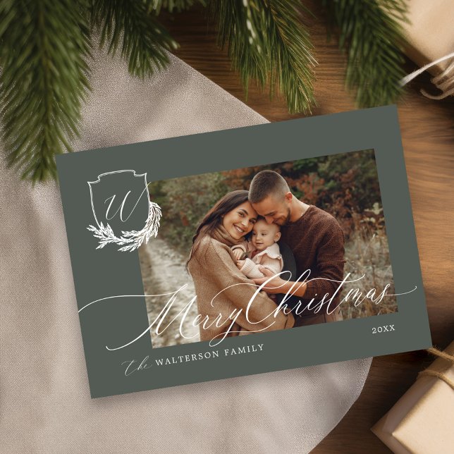 Cartão De Festividades Feliz Natal Winter Garland Monograma Foto (Merry Christmas Winter Garland Monogram Photo Holiday Card)
