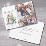 Cartão De Festividades Feliz Navidad Cactus Foto Natal<br><div class="desc">Cartão de Natal Horizontal Feliz Navidad Cactus Snowman. Adicione uma reviravolta festiva aos seus cartões de natal com este design branco com uma neve de cacto aqueira cercada por cactos e suculentos verdes, todos apagados em luzes de férias coloridas. O trabalho de arte lúdico inspirado no deserto aparece do lado...</div>