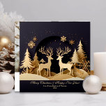 Cartão De Festividades Feliz Par de Natal de Reindeer Photo<br><div class="desc">Aproveite enviar um belo par de renas em pé nas colinas da floresta. Modelo de foto no verso e saudando modelos de texto na frente. Fundo preto.</div>