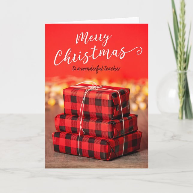 Cartão De Festividades Feliz Pilha de Presentes de Natal em Vermelho (Frente)