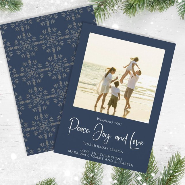 Cartão De Festividades Feriado Joy Love Elegante Snowflakes 1 Foto (Christmas holiday simple peace, joy, and love navy blue photo card. )