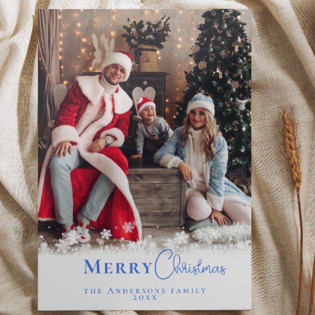 Cartão De Festividades Flocos de Neve de Foto Azul Mínimo Moderno (Modern Minimal Blue Christmas Photo Snowflakes card)