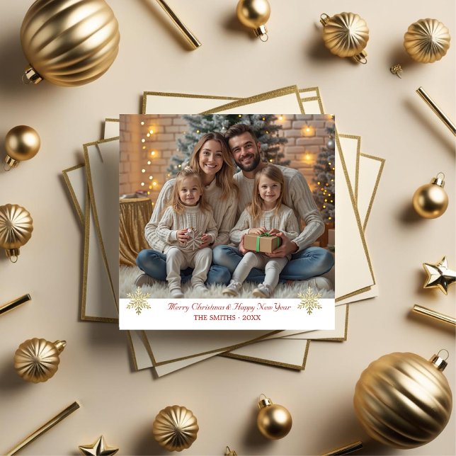 Cartão De Festividades Flocos de neve Dourados simples (Simple Gold Winter Snowflakes Holiday Card)