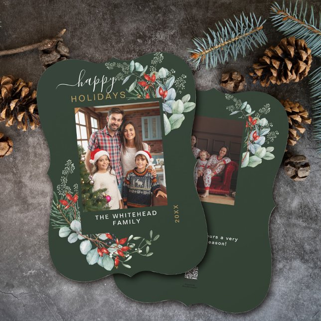 Cartão De Festividades Floresta de Foto Botânica de Aquarela Verde (You will love these beautiful Christmas cards! They feature botanical watercolor pine and berries.)