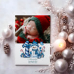 Cartão De Festividades Foto Blue Snowman Primeiro Natal<br><div class="desc">Celebre a sua primeira temporada de festas com este alegre design de inverno com um número de xadrez azul, um adorável boneco de neve, e doces e presentes espalhados. Personalize-o com a fotografia do seu bebê e os detalhes do nascimento para criar uma guarnição que traz encanto e magia às...</div>