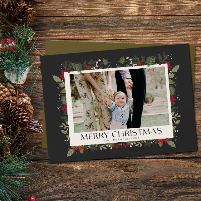 Cartão De Festividades foto botânica elegante de Natal de inverno com aze (Holly Botanical Merry Christmas invitation. moody foliage photo card)
