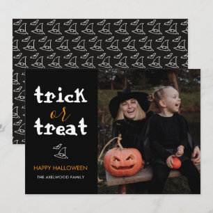 Cartão De Festividades Foto Clássica de Família no Halloween de 'Trick or