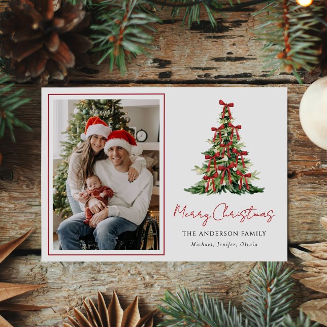 Cartão De Festividades Foto da árvore de Natal com laço vermelho em aquar (Criador carregado)