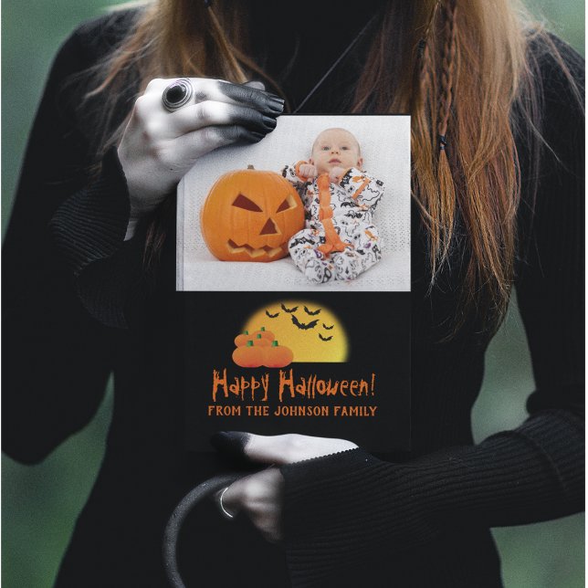 Cartão De Festividades Foto da Família Bebê Feliz Halloween Holiday (Baby's first Halloween photo shoot card for family and friends.)
