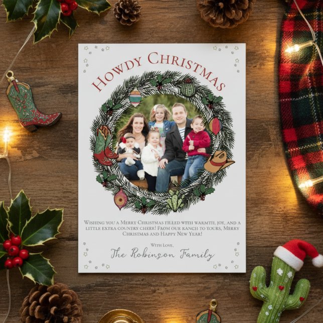 Cartão De Festividades Foto da Família Country Christmas Wreath (Festive Western Christmas Holiday Card with Family Photo. Pine Wreath, Cowboy Boots, Hat, Ornaments)