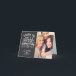 Cartão De Festividades Foto da família de chalkboard Jolly Feliz Natal<br><div class="desc">Feliz Cartão com fotos da Família Chalkboard de Natal. 
(1) Para mais personalização,  clique no link "personalizar mais" e use nossa ferramenta de design para modificar este modelo. 
(2) Se precisar de ajuda ou de itens correspondentes,  entre em contato comigo.</div>