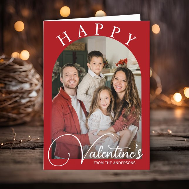 Cartão De Festividades Foto da família Elegante Red & White Happy de Dia  (Elegant Red & White Happy Valentine's Family Photo Holiday Card)