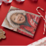 Cartão De Festividades Foto da Família Feliz de Natal da Xadrez Rustic Co<br><div class="desc">Divertidos e festivos, esses cartões com fotos são a melhor maneira de enviar desejos calorosos nesta temporada de festas. A design apresenta a tipografia "Feliz Natal" que pode ser mudada e um espaço para adicionar seu nome de família e o ano. As costas são um padrão de xadrez verde e...</div>