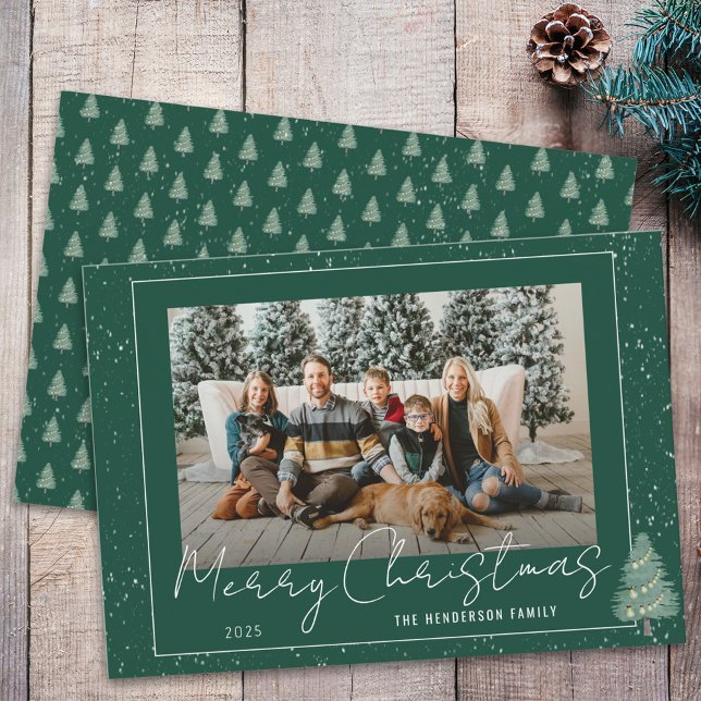 Cartão De Festividades Foto da família natalícia Modern Snowy Woodland (Modern woodland snow festive tree light christmas family photo holiday card Whimsical elegant script)