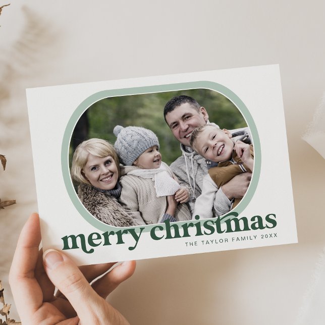 Cartão De Festividades Foto da família verde EMERY Simples Feliz Natal (EMERY Green Family Photo Simple Merry Christmas Holiday Card)
