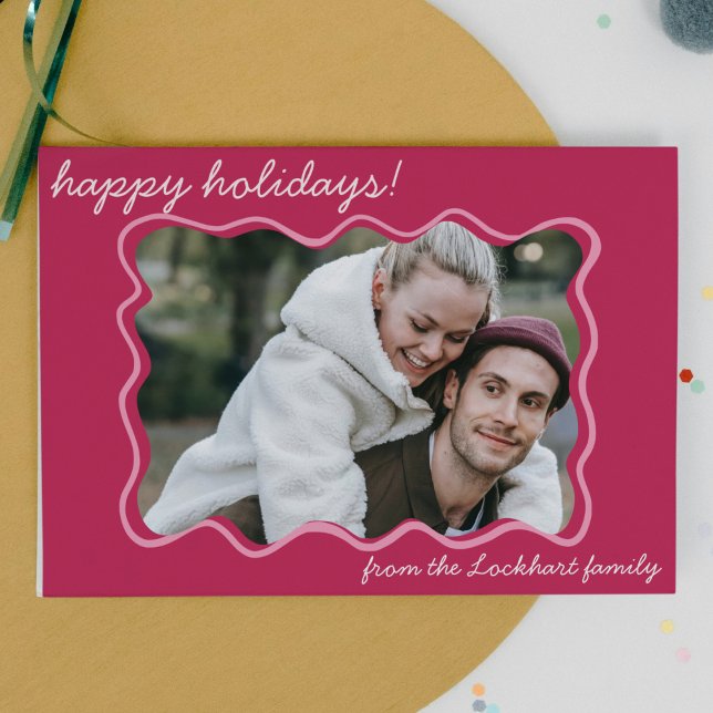 Cartão De Festividades Foto de Borda Whimsical Desenhada à Mão Funky (hand drawn whimsical funky quirky wavy frame photo holiday christmas card pink family photo card)