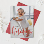 Cartão De Festividades Foto de Feliz Feriados da Caligrafia Vermelha Russ<br><div class="desc">Feliz Feriados! Envie uma mensagem festiva neste feriado com este cartão com fotos de feriado personalizável. Apresenta caligrafia moderna russa com um padrão festivo de férias. Personalize adicionando uma foto,  nomes,  ano e outros detalhes. Este cartão de feriado de caligrafia moderno está disponível em outros estoques de papelão.</div>