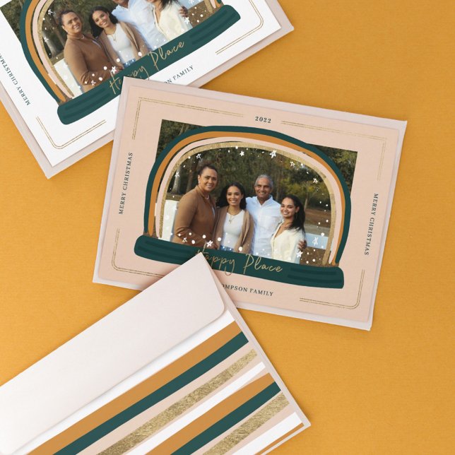 Cartão De Festividades Foto de Natal de Happy Place Modern Snow Globe (Criador carregado)