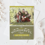 Cartão De Festividades Foto de Natal do Ano Mais Maravilhosa<br><div class="desc">É a época mais maravilhosa do ano! Envie seus desejos de feriado para amigos e familiares com este cartão de Natal personalizável. Este cartão fotográfico de Natal apresenta a tipografia de vintage. Personalize adicionando seus detalhes. Este cartão de feriado personalizado está disponível em outras cores e estoque de cartão. Itens...</div>