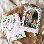 Cartão De Festividades Foto de Natal do Arch Botânico Cor-de-Rosa com Scr<br><div class="desc">Esta coleção apresenta cor d'água,  florais cor-de-rosa claro,  bagas e verde de inverno com tipografia moderna e elegante,  com padrão botânico invernal de volta.</div>