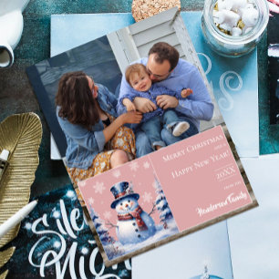 Cartão De Festividades Foto de Natal do Winter Forest Snowman   Cor de Ro