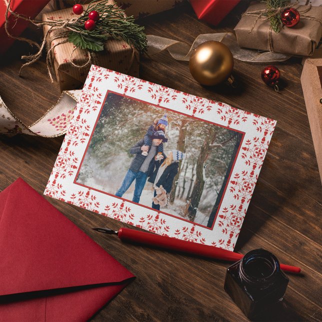 Cartão De Festividades Foto de Natal Red Elegant Snowflake (Red snowflake photo folding card template. )