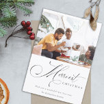Cartão De Festividades Foto de saudação de Natal Mínima de Script Merries<br><div class="desc">Se precisar de mais alguma personalização,  por favor,  sinta-se à vontade para me enviar uma mensagem em yellowfebstudio@gmail.com.</div>