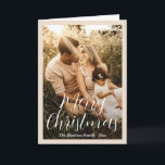 Cartão De Festividades Foto de Script Elegante no Natal Moderno<br><div class="desc">Cartão de Natal com fotos modernas, com uma design simples e mínima, com "Feliz Natal" em uma tipografia elegante sobre sua foto favorita cercada por uma borda bege claro-netural. A frente tem uma camada de gradiente para ajudar o texto a se destacar, que pode ser removido na ferramenta de edição...</div>