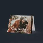 Cartão De Festividades Foto de Script Feliz de Natal<br><div class="desc">Este cartão de Natal moderno e vibrante apresenta a sua fotografia pessoal na frente,  com uma camada de roteiros brancos em tendências e um padrão de bolinhas rico no verso. Foto de modelo via Pixabay licenciada sob CC0 e deve ser substituída por sua própria foto</div>