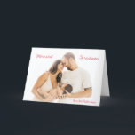 Cartão De Festividades Foto de Script Moderno - Natal Minimalista<br><div class="desc">Cartão de Natal com fotos modernas, com uma design simples e mínima, com "Feliz Natal" a vermelho, sobre a sua foto favorita. O modelo inclui uma camada de gradiente na parte superior e inferior para ajudar o texto a se destacar da imagem e pode ser removido na ferramenta de edição...</div>